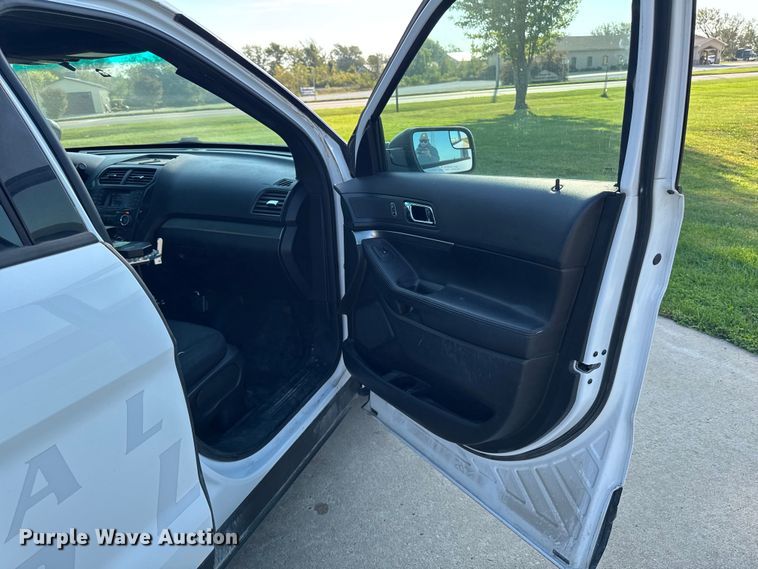 image for item EA1947 2017 Ford Explorer 