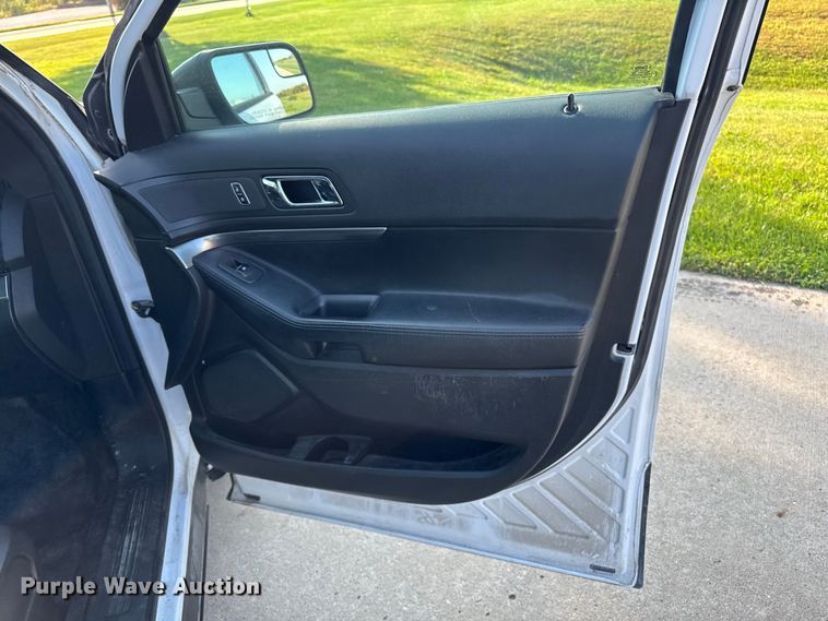 image for item EA1947 2017 Ford Explorer 