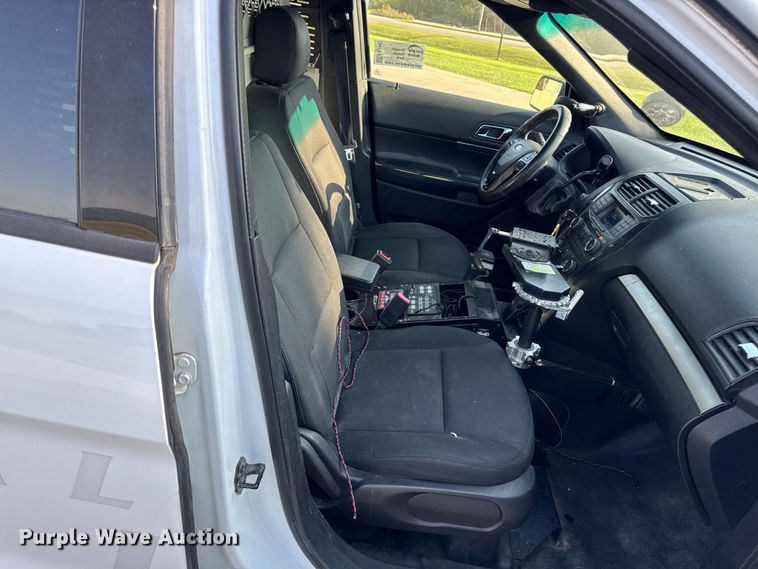 image for item EA1947 2017 Ford Explorer 