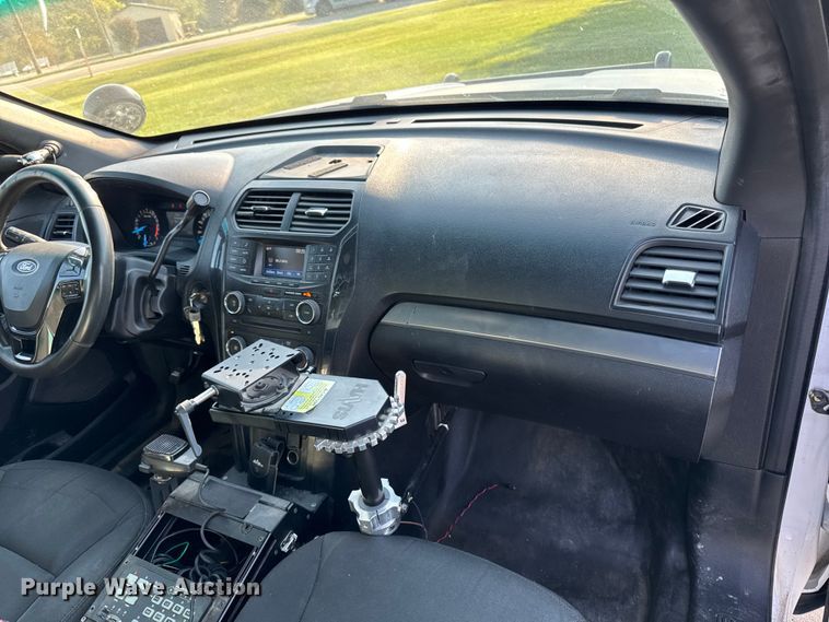 image for item EA1947 2017 Ford Explorer 