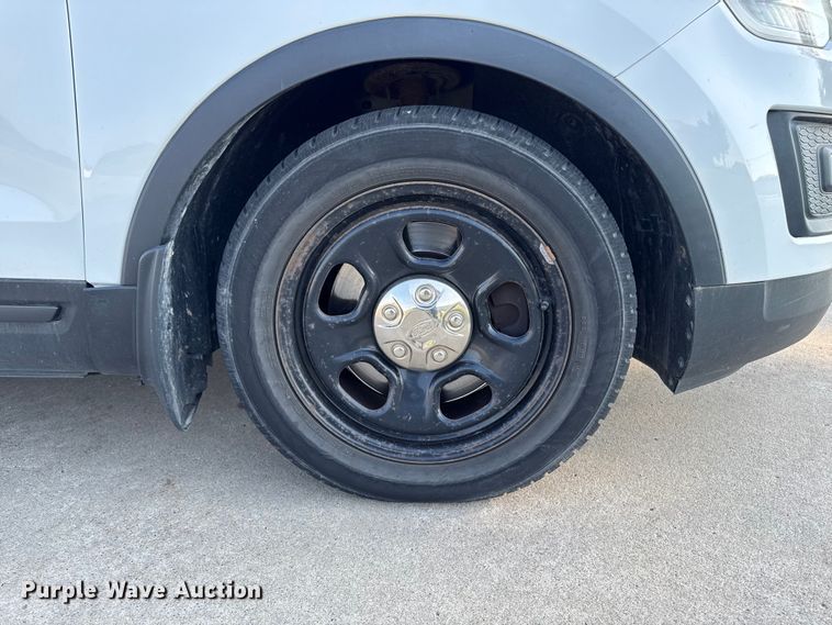 image for item EA1947 2017 Ford Explorer 