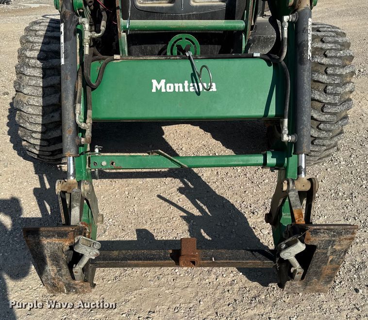 image for item EA1948 Montana 5740 MFWD tractor