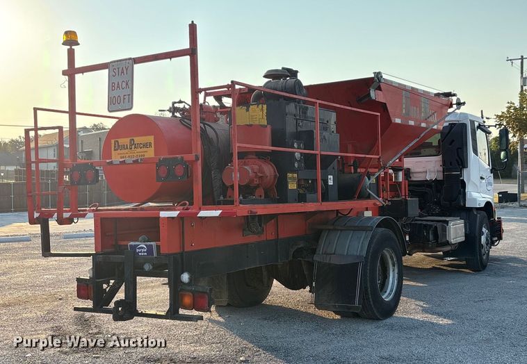 image for item EA7530 2011 UD UD3300 pothole patcher truck