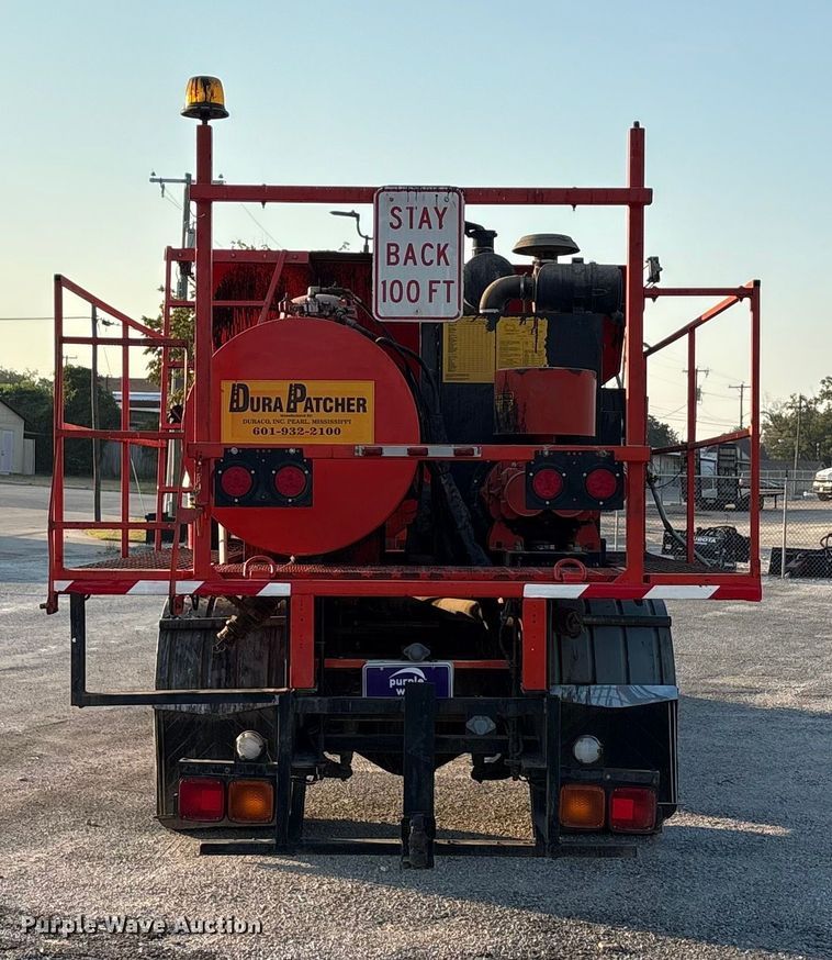 image for item EA7530 2011 UD UD3300 pothole patcher truck