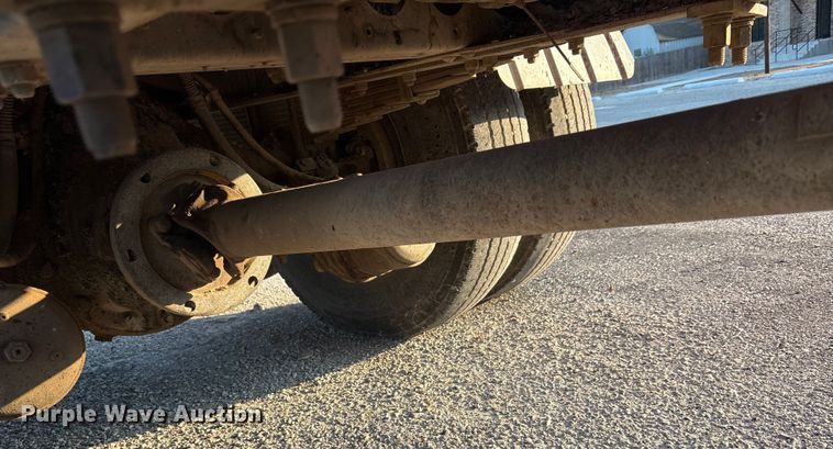 image for item EA7530 2011 UD UD3300 pothole patcher truck