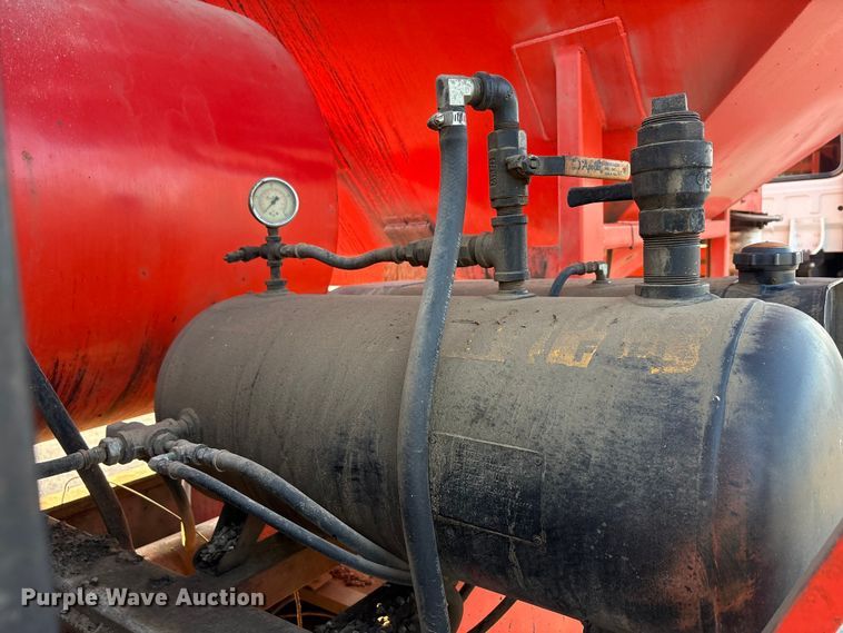 image for item EA7530 2011 UD UD3300 pothole patcher truck