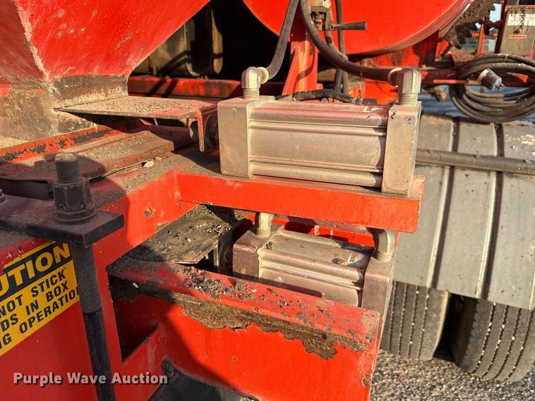 image for item EA7530 2011 UD UD3300 pothole patcher truck