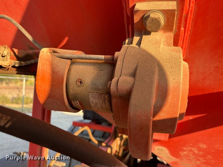 image for item EA7530 2011 UD UD3300 pothole patcher truck