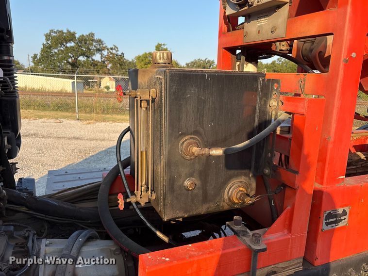 image for item EA7530 2011 UD UD3300 pothole patcher truck