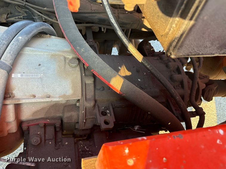 image for item EA7530 2011 UD UD3300 pothole patcher truck