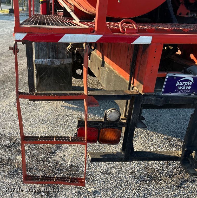 image for item EA7530 2011 UD UD3300 pothole patcher truck