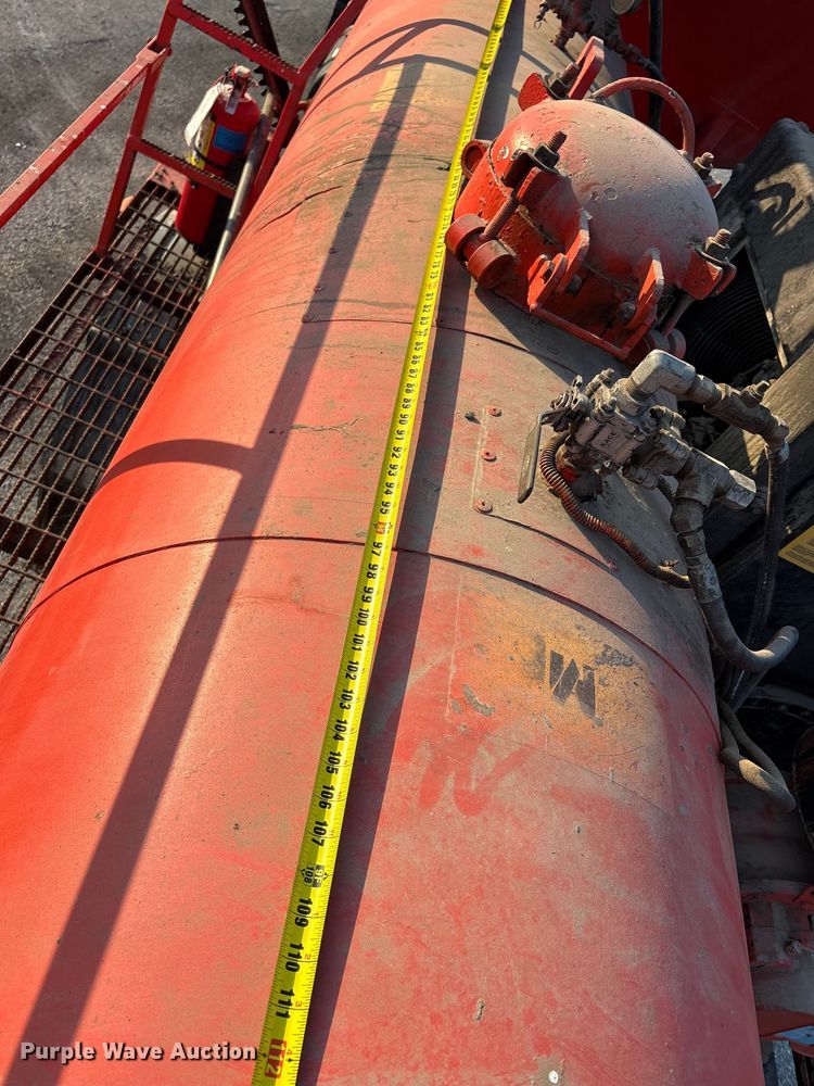 image for item EA7530 2011 UD UD3300 pothole patcher truck