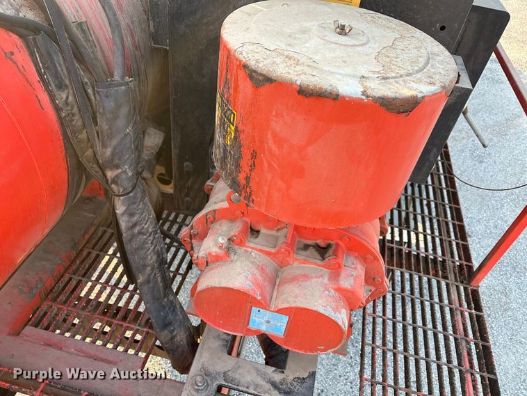 image for item EA7530 2011 UD UD3300 pothole patcher truck