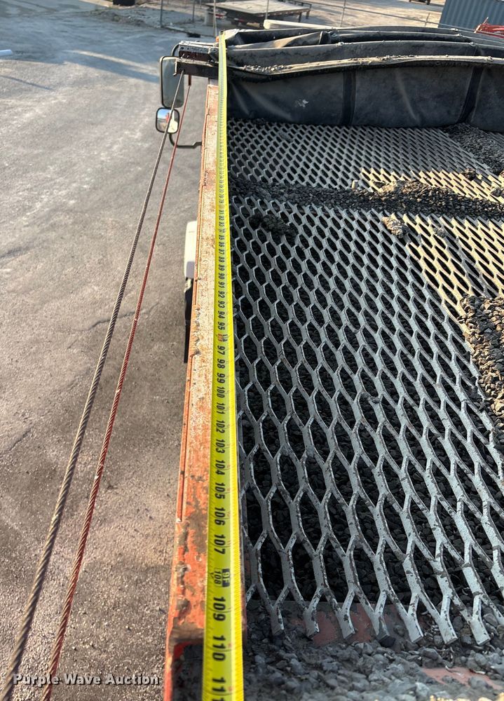 image for item EA7530 2011 UD UD3300 pothole patcher truck