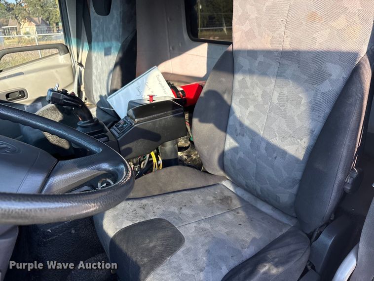 image for item EA7530 2011 UD UD3300 pothole patcher truck