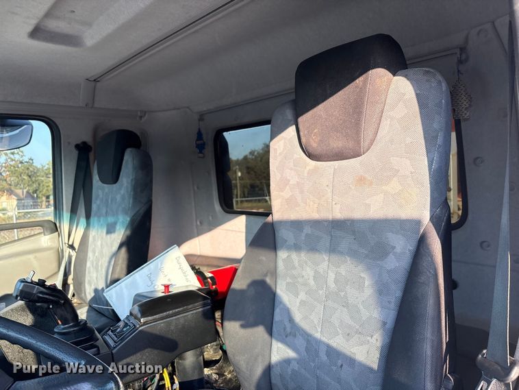 image for item EA7530 2011 UD UD3300 pothole patcher truck