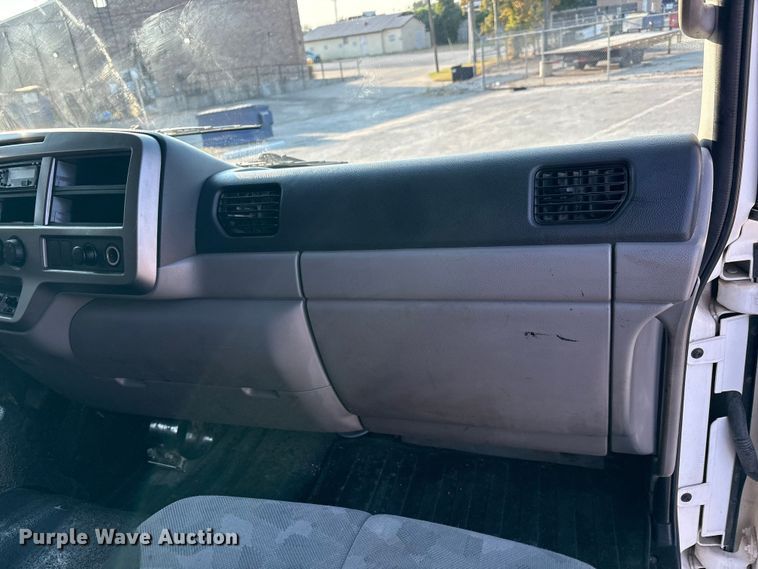 image for item EA7530 2011 UD UD3300 pothole patcher truck