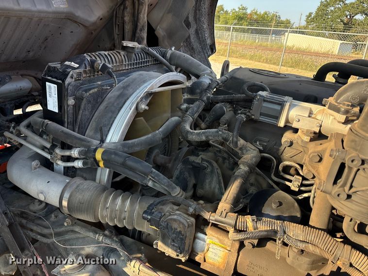 image for item EA7530 2011 UD UD3300 pothole patcher truck