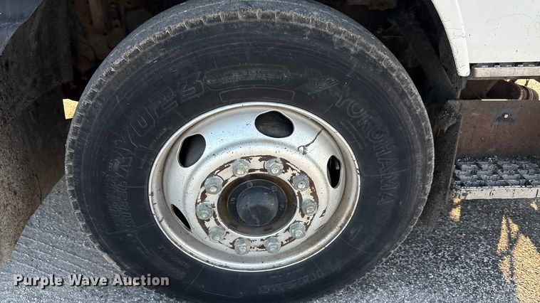 image for item EA7530 2011 UD UD3300 pothole patcher truck