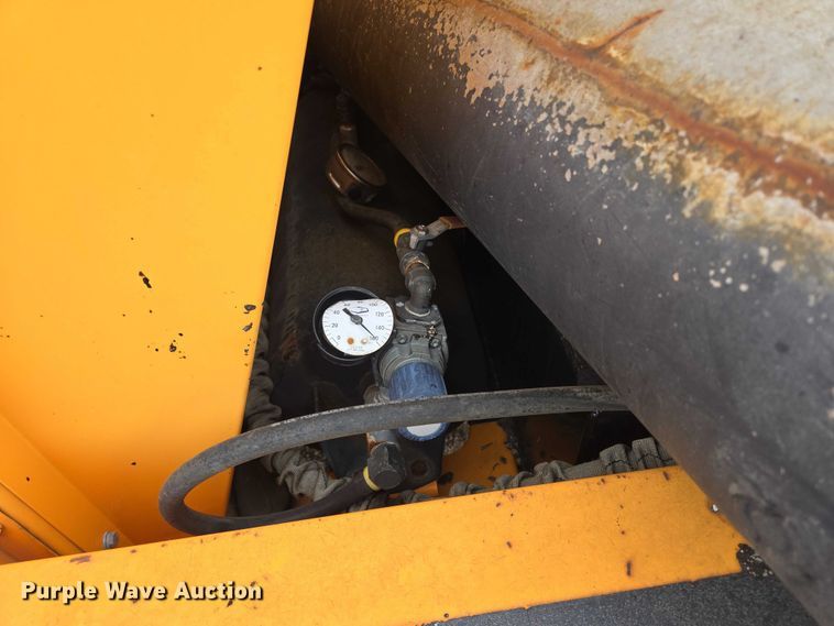 image for item EB1062 2010 Rosco RA-2000 pothole patcher