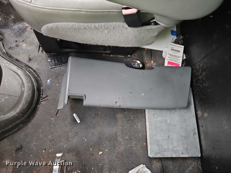 image for item EB8332 2007 Ford E250 van