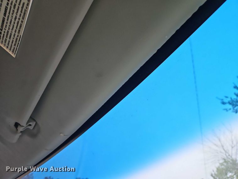 image for item EB8332 2007 Ford E250 van