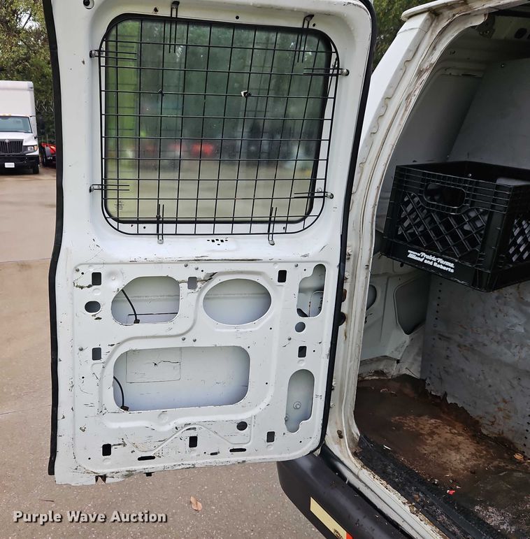 image for item EB8332 2007 Ford E250 van