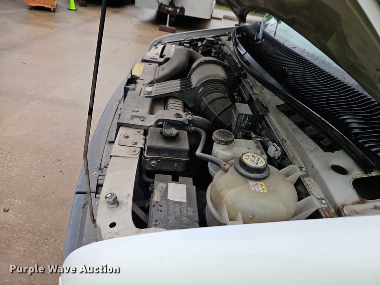 image for item EB8332 2007 Ford E250 van