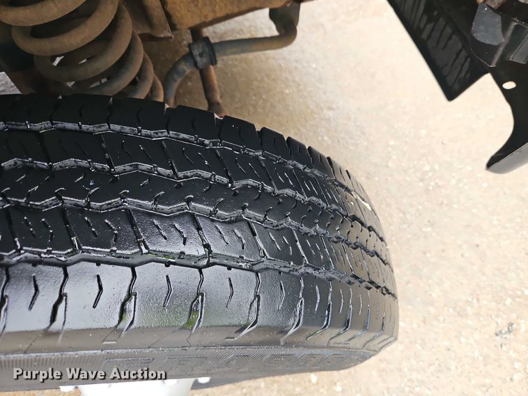 image for item EB8332 2007 Ford E250 van