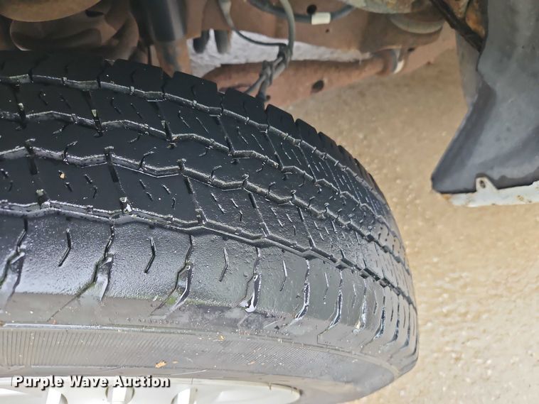 image for item EB8332 2007 Ford E250 van