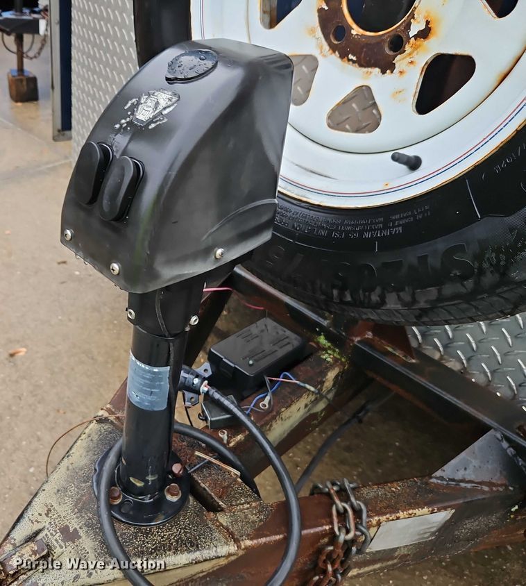 image for item EB8333 1998 Haulmark GS24T2-102 enclosed cargo trailer