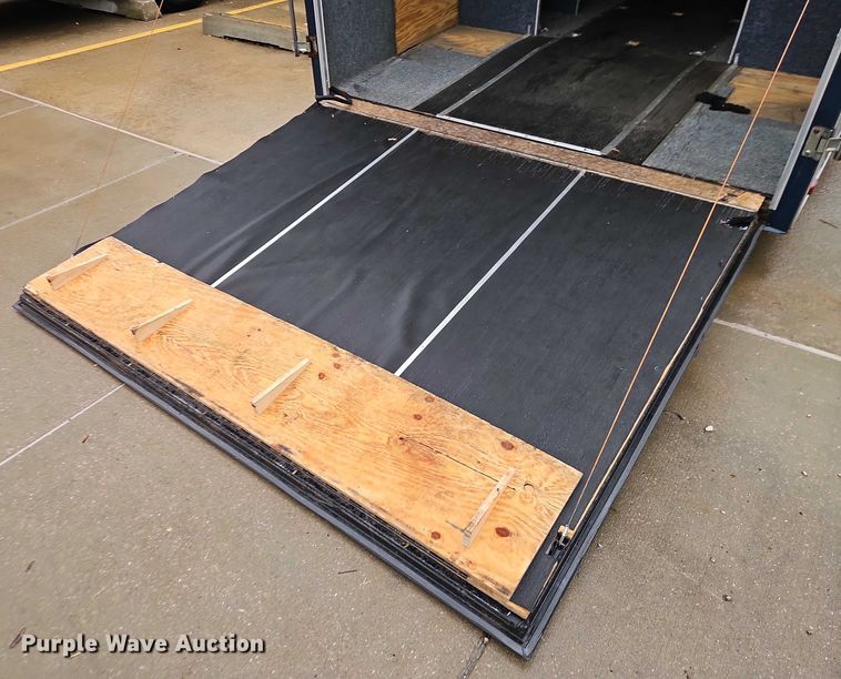 image for item EB8333 1998 Haulmark GS24T2-102 enclosed cargo trailer