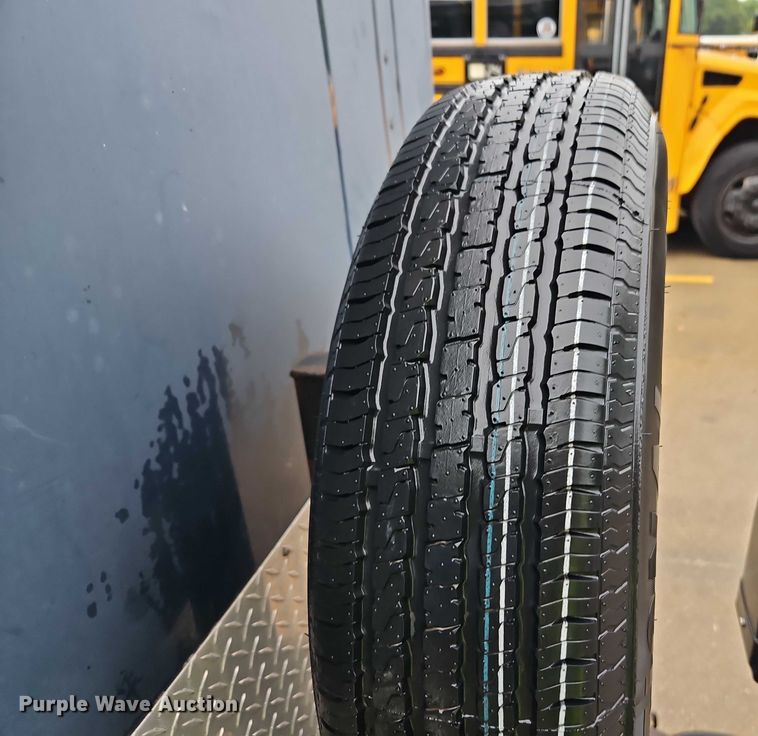 image for item EB8333 1998 Haulmark GS24T2-102 enclosed cargo trailer