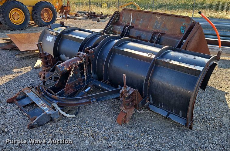 image for item EB8343 Henke snow plow