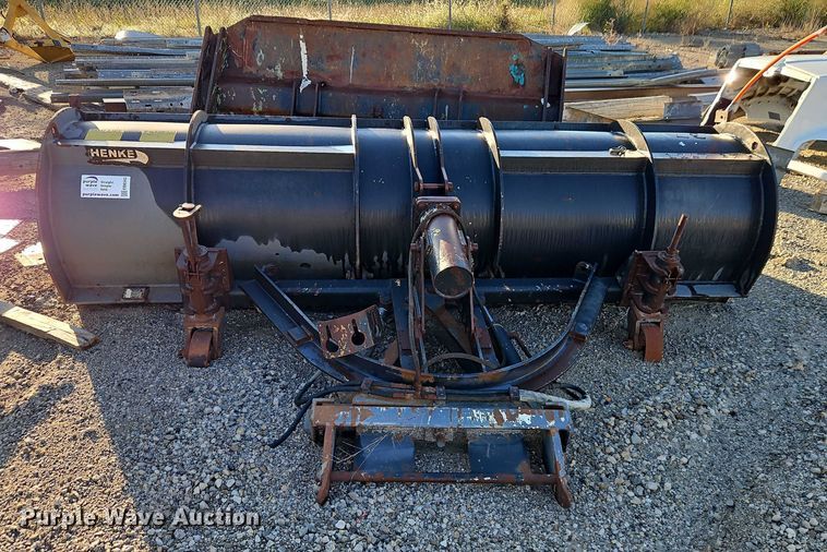 image for item EB8343 Henke snow plow