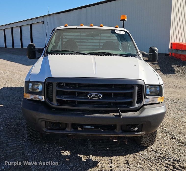 image for item EB8346 2002 Ford F350 Super Duty XL flatbed pickup truck