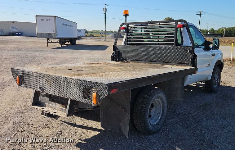 image for item EB8346 2002 Ford F350 Super Duty XL flatbed pickup truck