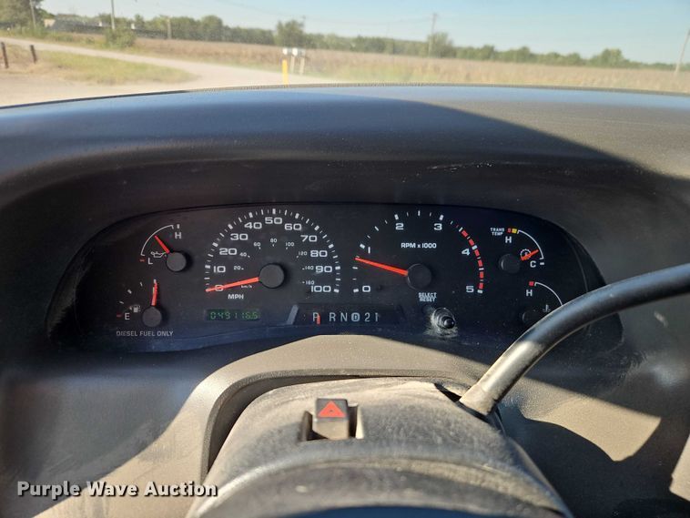 image for item EB8346 2002 Ford F350 Super Duty XL flatbed pickup truck