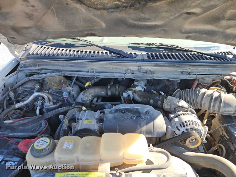 image for item EB8346 2002 Ford F350 Super Duty XL flatbed pickup truck