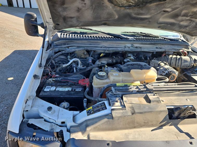 image for item EB8346 2002 Ford F350 Super Duty XL flatbed pickup truck