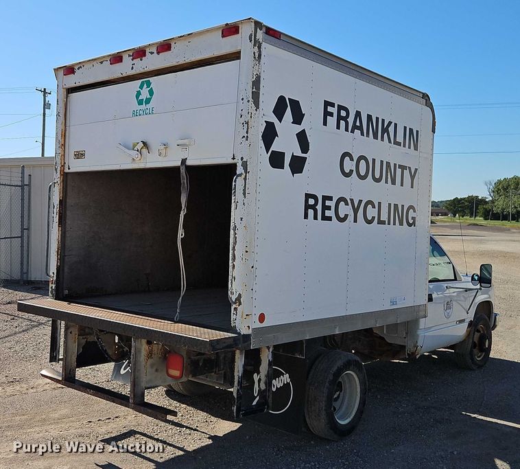 image for item EB8347 1996 Chevrolet C3500 box truck