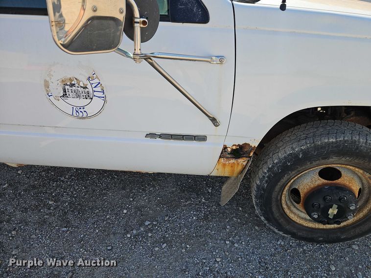 image for item EB8347 1996 Chevrolet C3500 box truck