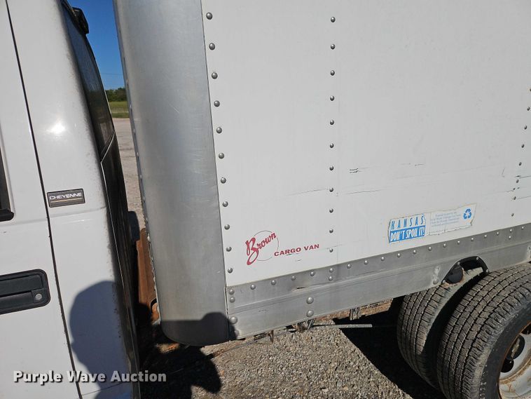 image for item EB8347 1996 Chevrolet C3500 box truck