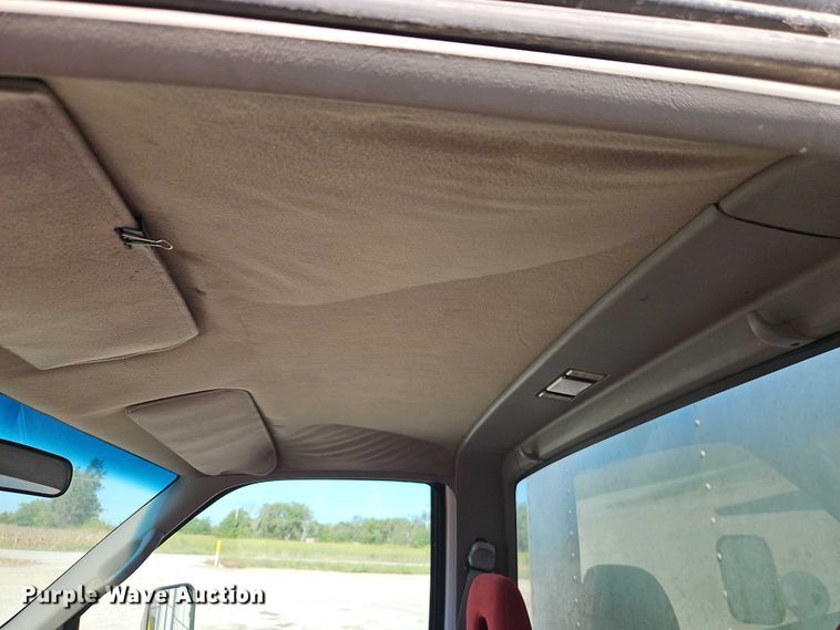 image for item EB8347 1996 Chevrolet C3500 box truck