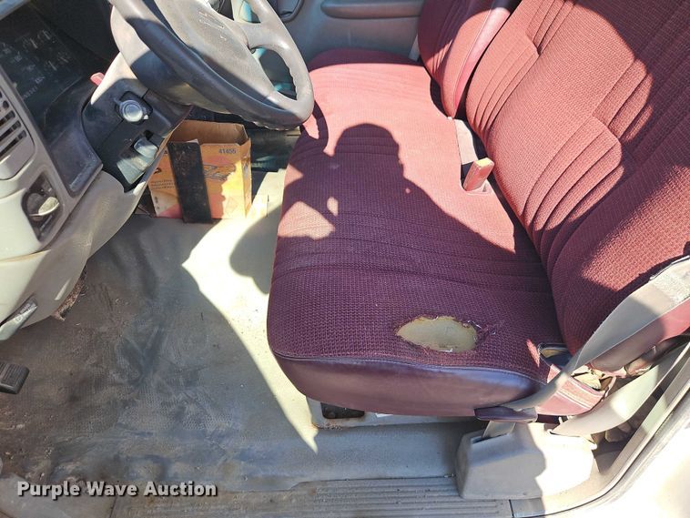 image for item EB8347 1996 Chevrolet C3500 box truck