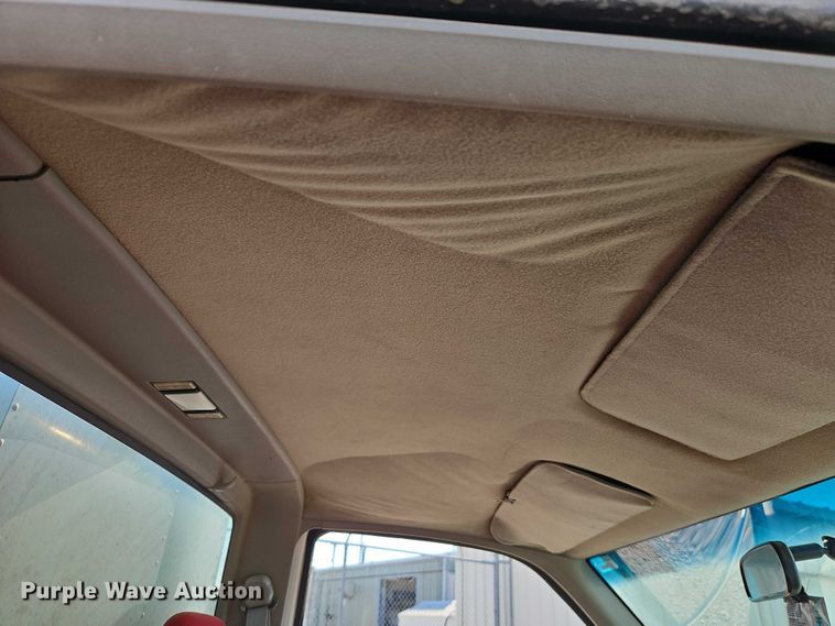 image for item EB8347 1996 Chevrolet C3500 box truck