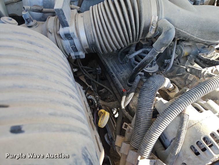 image for item EB8347 1996 Chevrolet C3500 box truck