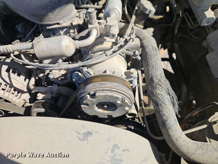 image for item EB8347 1996 Chevrolet C3500 box truck