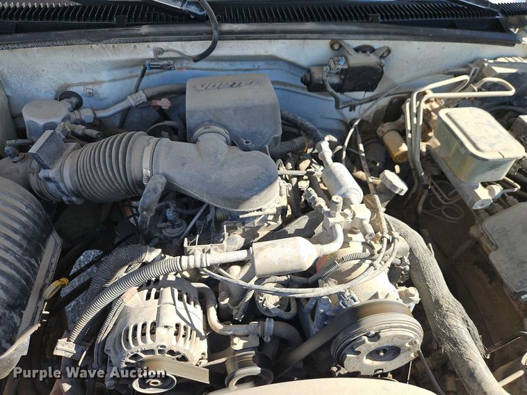 image for item EB8347 1996 Chevrolet C3500 box truck