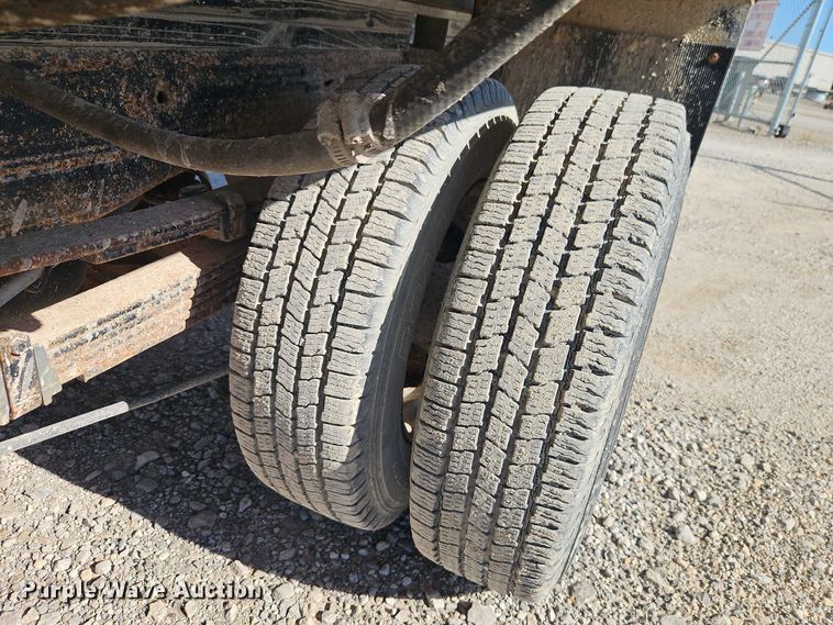 image for item EB8347 1996 Chevrolet C3500 box truck